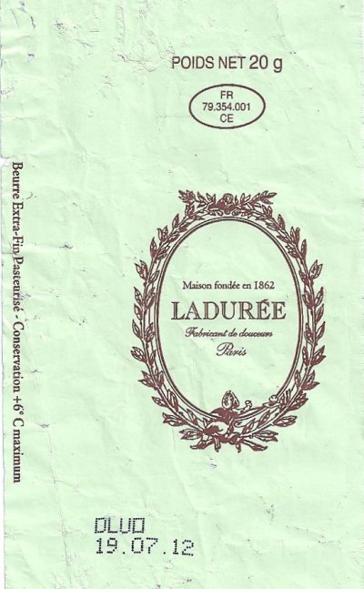 Ladurée maison fondée en 1862 fabricant de douceurs Paris beurre extra-fin pasteurisé 20g FR 79.354.001 CE Poitou-Charentes France
2012-07-05
